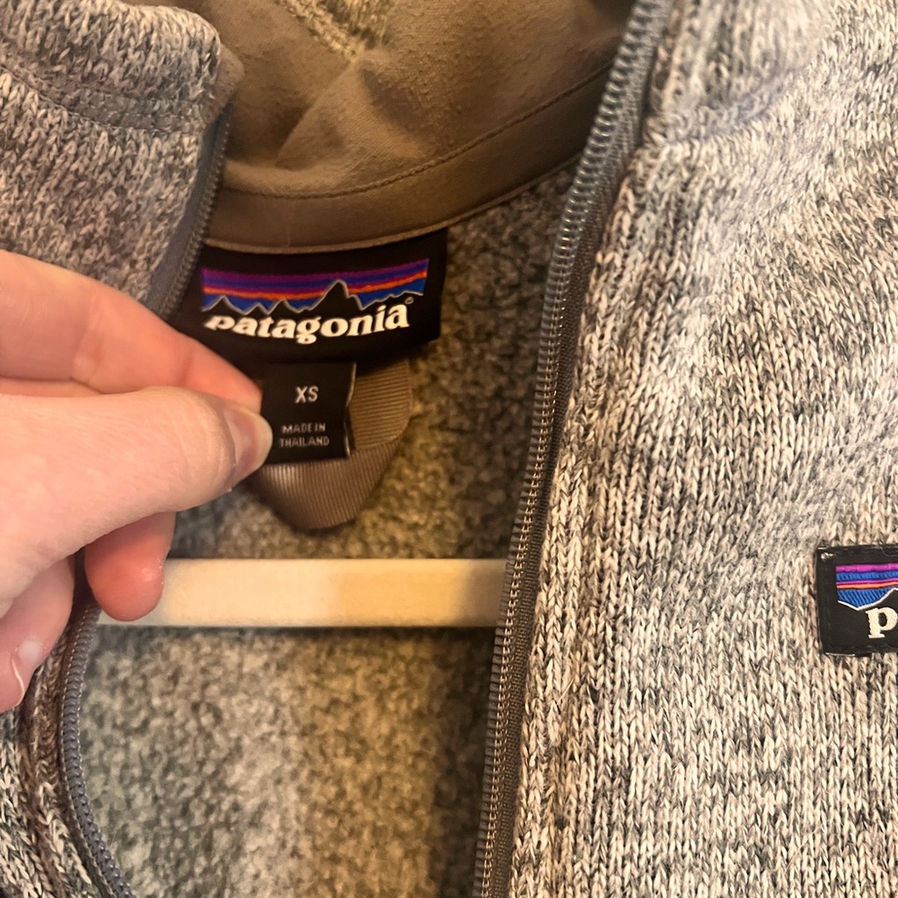 Patagonia quarter zip XS